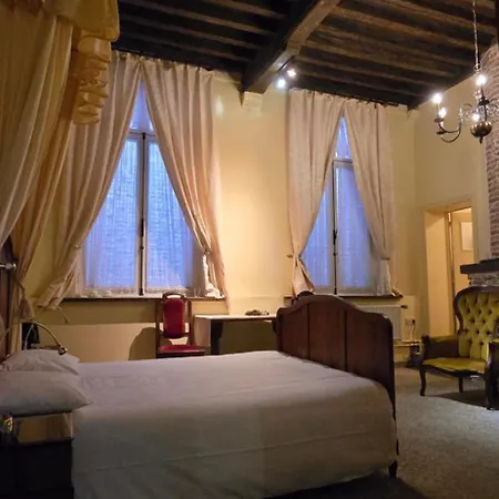 Erasmus Hotel