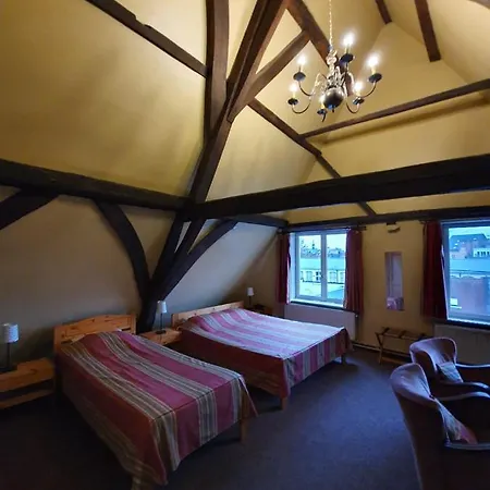 Szálloda Erasmus 2*